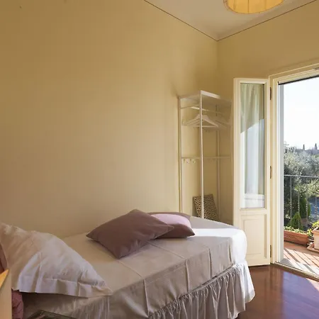 Elena Villa Cortona
