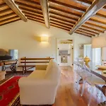 Elena Villa Cortona